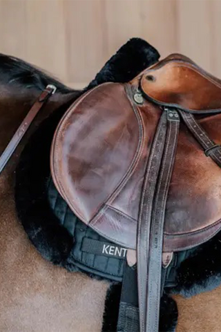 Hunter Sattelkissen Lammfell