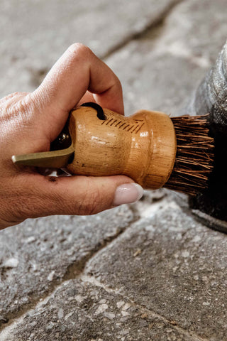 Kleiner Hufauskratzer