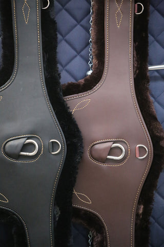 Sztuczne futro owcze do popręgu z płytą brzuszną